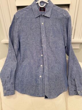 UNTUCKit Light Blue Chambray Long-Sleeve Button-Down Shirt